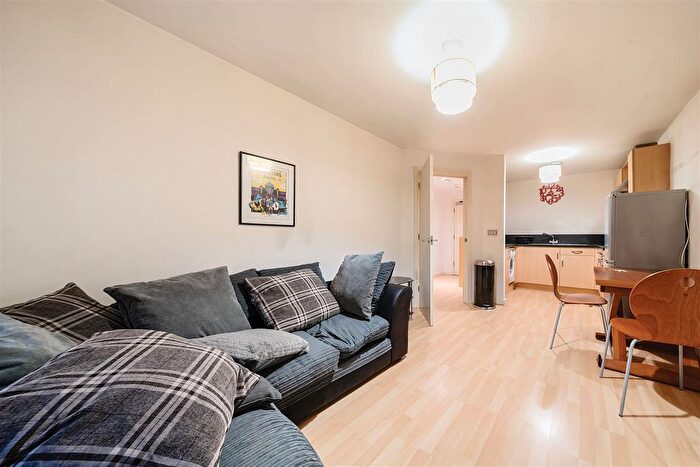 1 Bedroom Flat To Rent In Butcher Street, Leeds, LS11