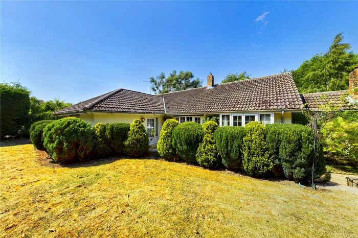 4 Bedroom Bungalow For Sale In Fieldings Place, Graveley, St. Neots, Cambridgeshire, PE19
