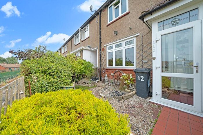 3 Bedroom Terraced House For Sale In Antlers Hill, Chingford, E4