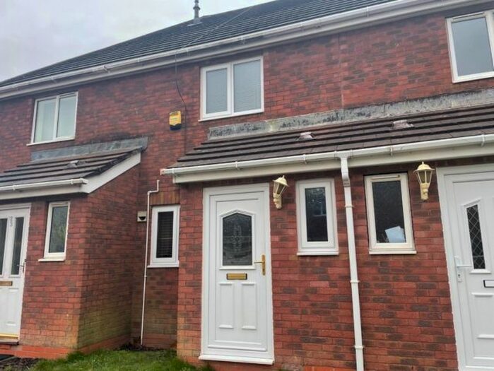 2 Bedroom Property To Rent In Springfields, Llanelli, SA15