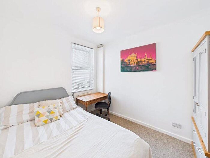 1 Bedroom Terraced House To Rent In Redvers Road, Brighton, BN2
