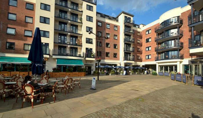 2 Bedroom Apartment To Rent In Charter Quay, KT1