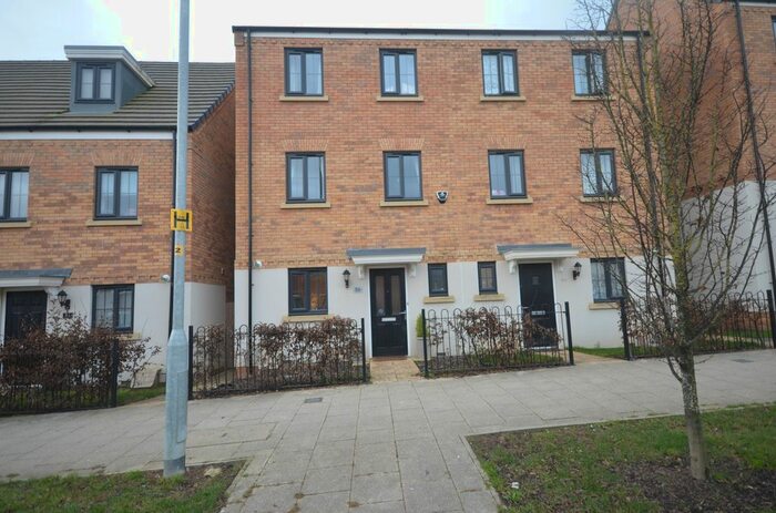 4 Bedroom Town House To Rent In The Avenue, Priors Hall Park, Corby, NN17