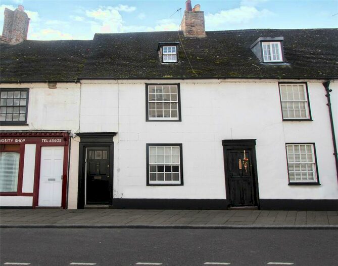 2 Bedroom Terraced House To Rent In High Street, Huntingdon, Cambridgeshire, PE29