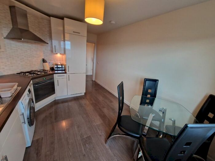 2 Bedroom Flat To Rent In Portland Street, City Centre, Aberdeen, AB11