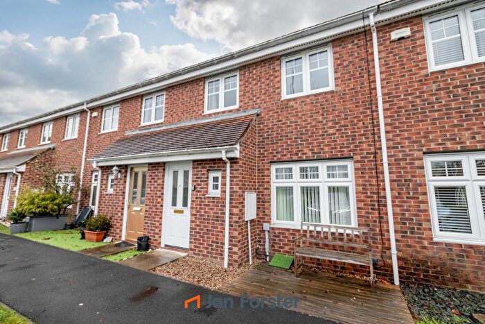 3 Bedroom Terraced House For Sale In Oxford Close, Newcastle Upon Tyne, NE12