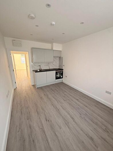 1 Bedroom Apartment To Rent In Abercorn Gardens, Romford, RM6