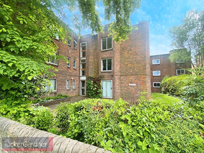 2 Bedroom Property To Rent In Cherwell Court, Cambridge, CB3