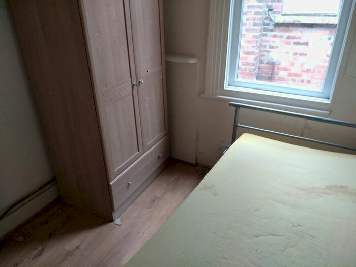 1 Bedroom Flat To Rent In South Street, Edmonton, EN3