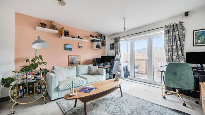 1 Bedroom Flat For Sale In Havisham Apartments, Grove Cres Rd, London, E15