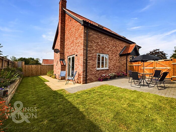 4 Bedroom Detached House For Sale In Yarmouth Road, Broome, Bungay, NR35