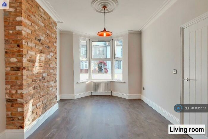 3 Bedroom Terraced House To Rent In St James' Rd, London, E15