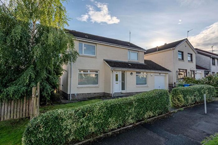4 Bedroom Detached House For Sale In Loganswell Road, Deaconsbank, G46