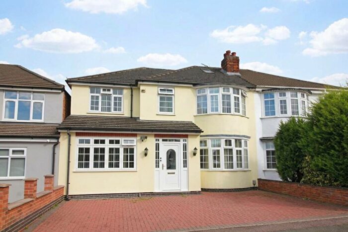 5 Bedroom Semi Detached House For Sale In Welford Road, Leicester, LE2