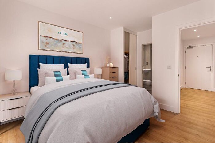 2 Bedroom Apartment To Rent In Station Road, London, SE13