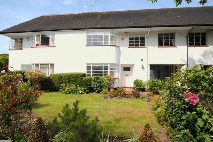 4 Bedroom Terraced House To Rent In Kingsley Close, Hampstead Garden Suburb, N2
