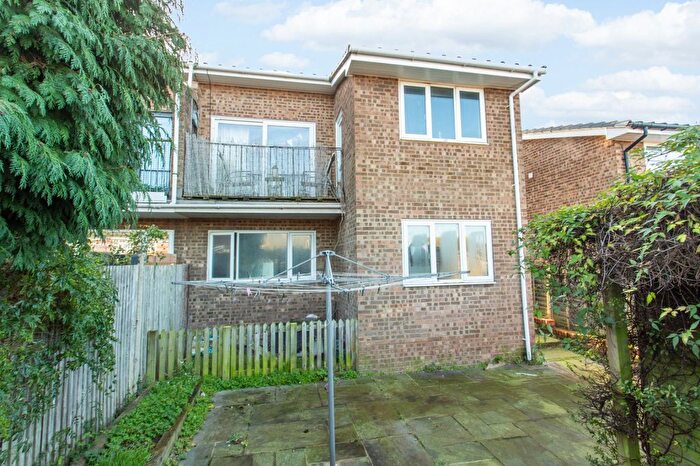 4 Bedroom Semi-Detached House For Sale In Linnet Avenue, Whitstable, Kent, CT5
