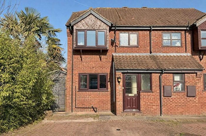 3 Bedroom End Of Terrace House For Sale In Old Mill Park, Louth, LN11