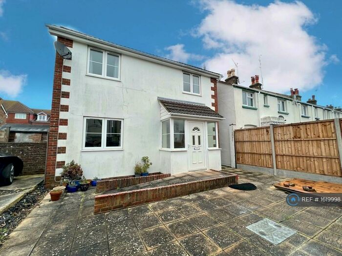 2 Bedroom Detached House To Rent In Nyewood Place, Bognor Regis, PO21