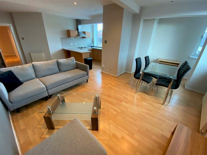 2 Bedroom Apartment To Rent In Princess House, Princess Street, Manchester, M1