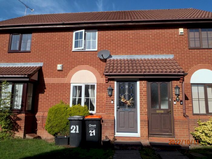 2 Bedroom Terraced House To Rent In Yately Close, Luton, LU2
