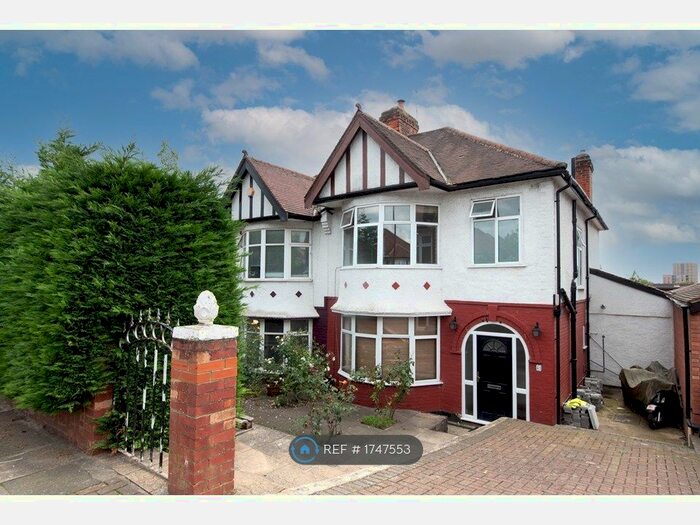 3 Bedroom Semi-Detached House To Rent In Dollis Hill Lane, London, NW2