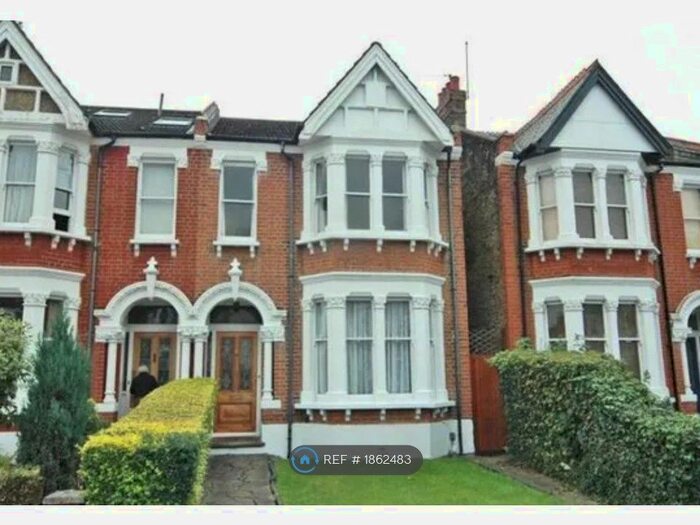 1 Bedroom Property To Rent In Bradley Gardens, Ealing, London, W13