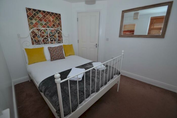 2 Bedroom Flat To Rent In Cathays Terrace, Cathays, Cardiff, CF24