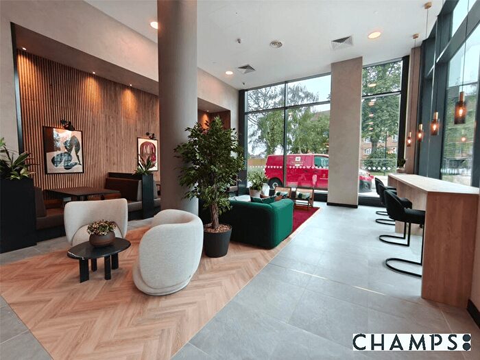 2 Bedroom Flat To Rent In Emperor Point, Dragonfly Walk, London, N4