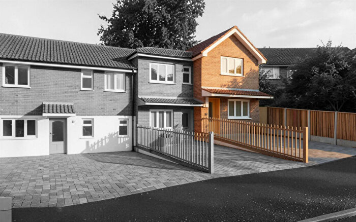 2 Bedroom End Of Terrace House For Sale In Northridge Way, Hemel Hempstead, HP1