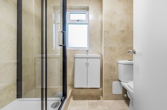 1 Bedroom Flat To Rent In Mercer Place, HA5