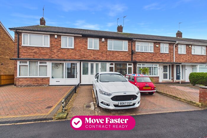3 Bedroom Terraced House For Sale In Sutton House Road, Hull, HU8