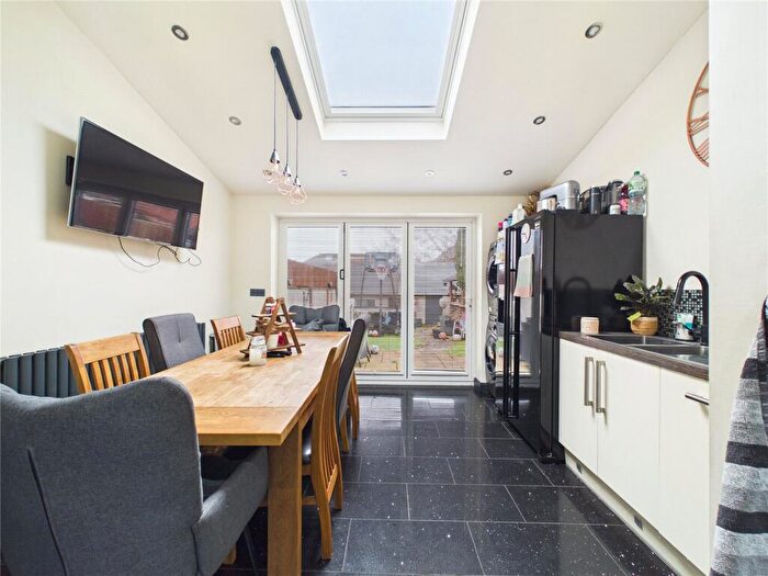 3 Bedroom End Of Terrace House For Sale In Kildare Road, Bristol, BS4