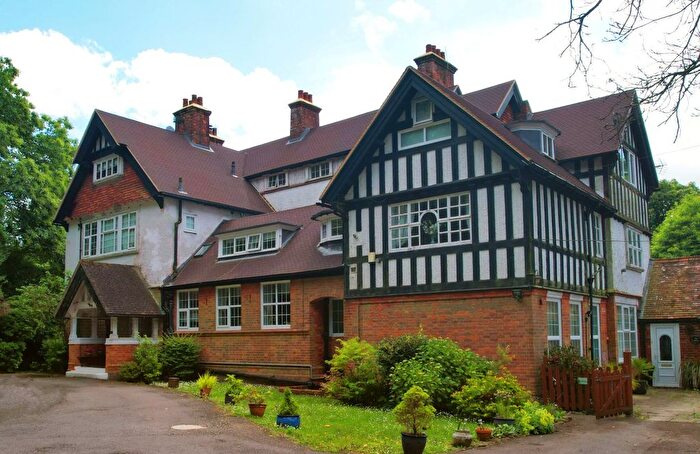 1 Bedroom Flat To Rent In Tower Road, Hindhead, GU26