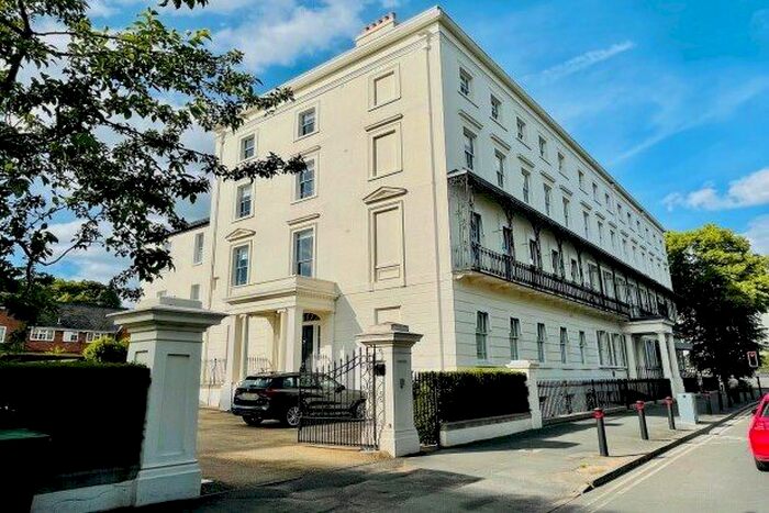 3 Bedroom Flat To Rent In Newbold Terrace, Leamington Spa, CV32