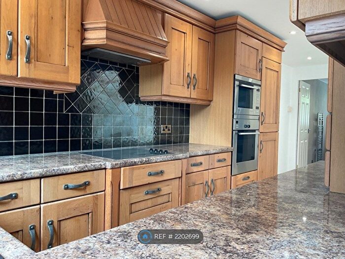 1 Bedroom Flat To Rent In The Hawthorns, Oldbury, B68