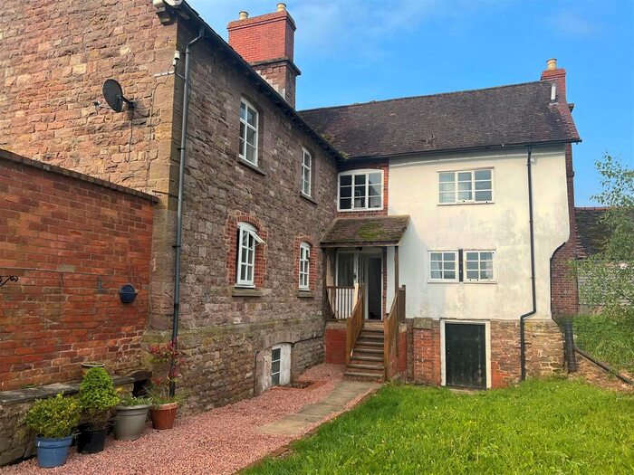 3 Bedroom Flat To Rent In Castle Frome, Ledbury, HR8