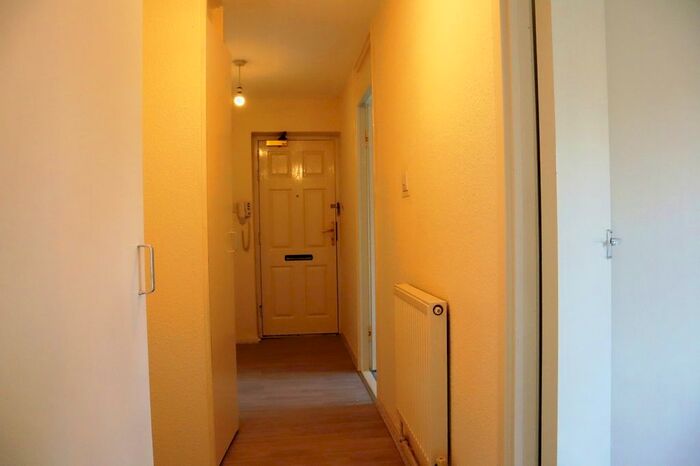 1 Bedroom Flat To Rent In Portmore Close, Leicester, LE4