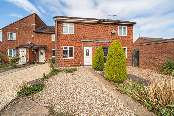 3 Bedroom Terraced House For Sale In Worsley Road, Freshbrook, Swindon, SN5