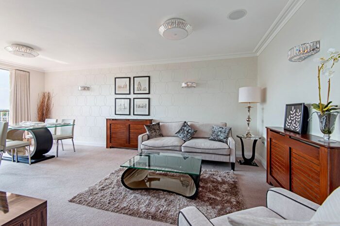 2 Bedroom Flat To Rent In Walsingham, Queensmead, St John's Wood, London, NW8