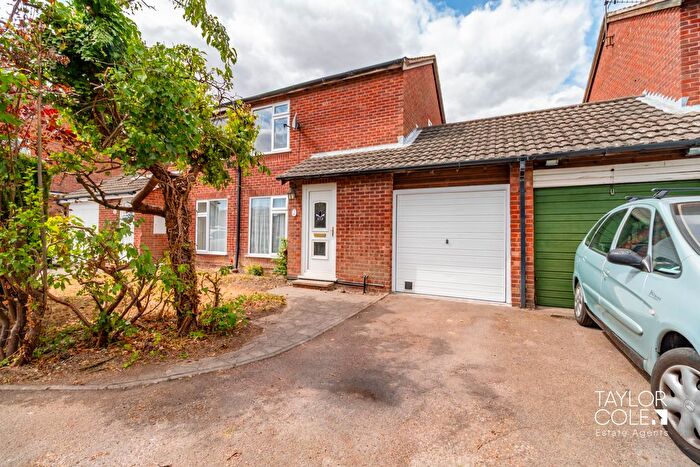 2 Bedroom Semi-Detached House For Sale In Arkle, Dosthill, Tamworth, B77