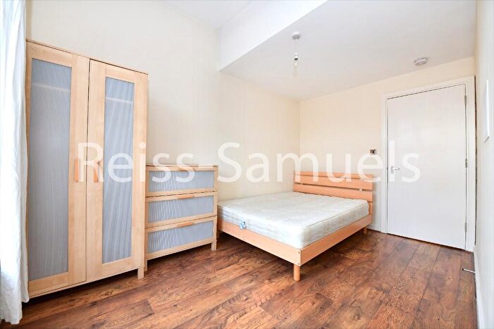 5 Bedroom Town House To Rent In Cyclops Mews, London, E14
