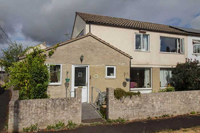 3 Bedroom Semi Detached House For Sale In Glebelands, Frome, BA11
