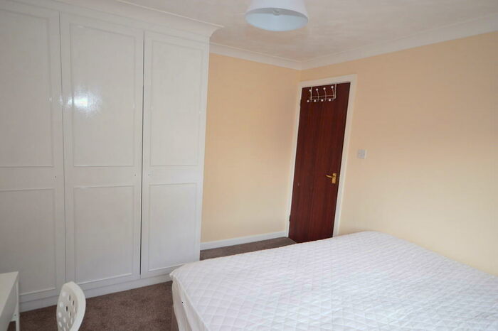 4 Bedroom Detached House To Rent In Drew Close, Talbot Village, BH12