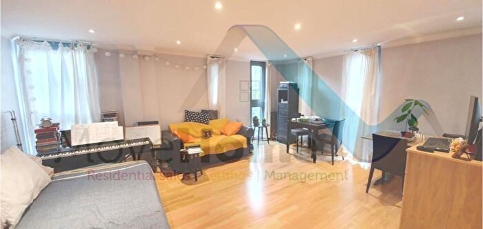 1 Bedroom Flat To Rent In Pentonville Road, London, N1