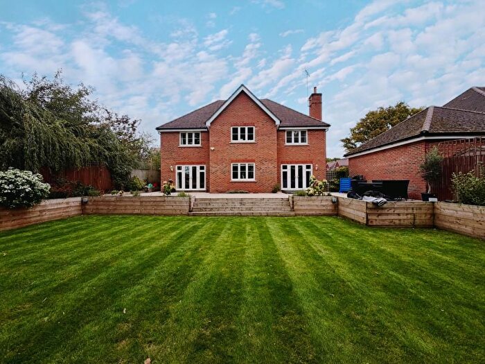 5 Bedroom Detached House To Rent In Dowles Barn Close, Barkham, RG41
