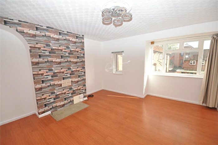 2 Bedroom Apartment To Rent In Basing Way, Finchley, N3
