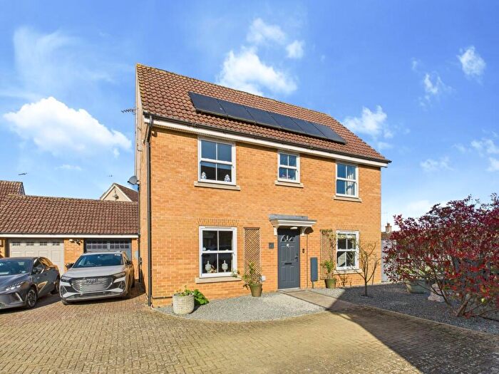 3 Bedroom Detached House For Sale In Civray Avenue, Downham Market, PE38