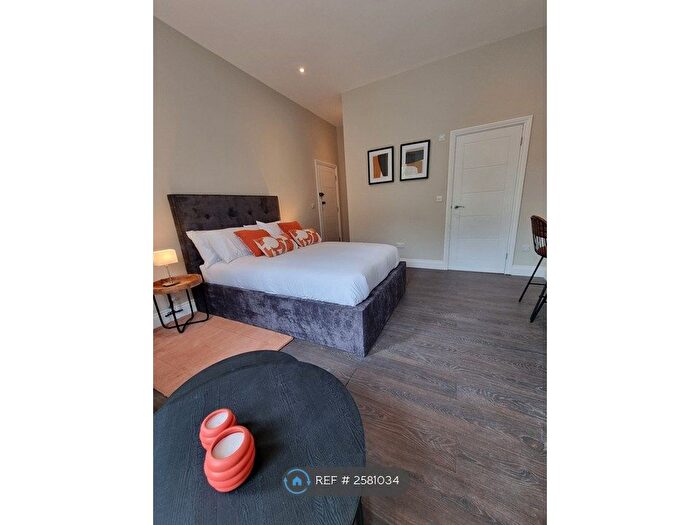 Studio To Rent In Crescent Road, Bournemouth, BH2