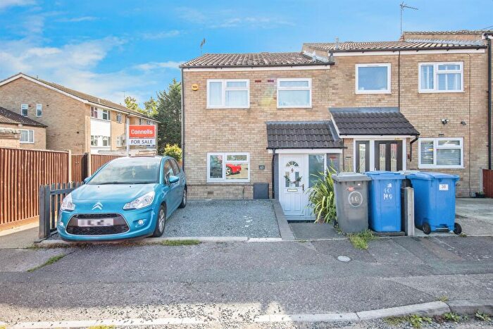 3 Bedroom End Of Terrace House For Sale In Cowslip Close, Ipswich, IP2